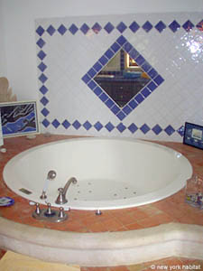 South France 7 Bedrooms - Mas accommodation bed breakfast - bathroom 2 (PR-453) photo 2 of 2