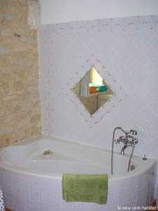 South France 7 Bedrooms - Mas accommodation bed breakfast - bathroom 3 (PR-453) photo 2 of 2