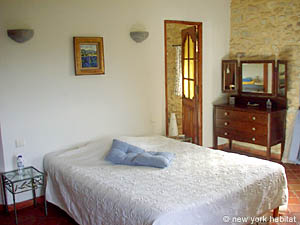 South France 7 Bedrooms - Mas accommodation bed breakfast - bedroom 4 (PR-453) photo 1 of 4