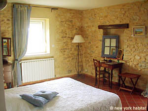 South France 7 Bedrooms - Mas accommodation bed breakfast - bedroom 4 (PR-453) photo 2 of 4