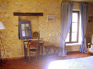 South France 7 Bedrooms - Mas accommodation bed breakfast - bedroom 4 (PR-453) photo 3 of 4