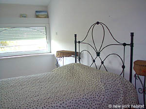 South France 7 Bedrooms - Mas accommodation bed breakfast - bedroom 5 (PR-453) photo 5 of 6