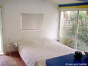 Sud de la France - Avignon et sa r&eacute;gion - Studio/T1 - Bungalow appartements location vacances - s&eacute;jour (PR-454) photo 4 de 5