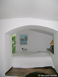 Sud de la France - C&ocirc;te d'Azur - T7 - Villa appartements location vacances - chambre 2 (PR-475) photo 3 de 10