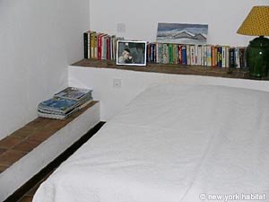 Sud de la France - C&ocirc;te d'Azur - T7 - Villa appartements location vacances - chambre 2 (PR-475) photo 9 de 10