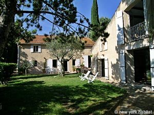 Sud de la France - C&ocirc;te d'Azur - T7 - Villa appartements location vacances - chambre 3 (PR-475) photo 1 de 8