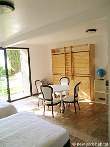 Sud de la France - C&ocirc;te d'Azur - T7 - Villa appartements location vacances - chambre 5 (PR-475) photo 3 de 8