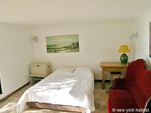 Sud de la France - C&ocirc;te d'Azur - T7 - Villa appartements location vacances - chambre 6 (PR-475) photo 2 de 3