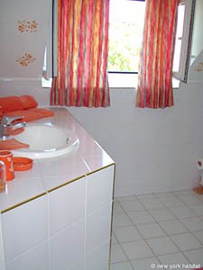 Sud de la France - Alpes du Sud - T7 appartements location vacances - salle d'eau 2 (PR-476) photo 2 de 3