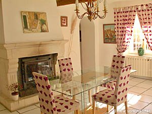 Sud della Francia - Provenza - 5 Camere da letto - Casa di campagna appartamento casa vacanze - soggiorno (PR-493) photo 14 di 15