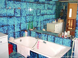 Sud della Francia - Provenza - 5 Camere da letto - Casa di campagna appartamento casa vacanze - bagno 1 (PR-493) photo 2 di 3