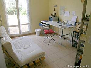 Sud della Francia - Provenza - 2 Camere da letto appartamento casa vacanze - camera 1 (PR-495) photo 1 di 5 Sud della Francia - Provenza - 2 Camere da letto appartamento casa vacanze - camera 1 (PR-495) photo 1 di 5