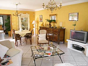 South France - Avignon Region - 4 Bedroom - Villa accommodation - living room (PR-500) photo 1 of 12
