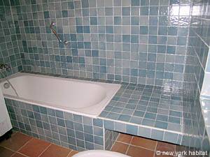 South of France - French Riviera - 2 Bedroom - Maison de Village apartment - bathroom (PR-501) photo 2 of 3