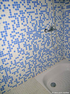 S&uuml;dfrankreich - Avignon und Umgebung - 4 Zimmer - Villa wohnung bed breakfast - badezimmer 1 (PR-504) photo 4 von 6