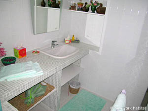 S&uuml;dfrankreich - Avignon und Umgebung - 4 Zimmer - Villa wohnung bed breakfast - badezimmer 2 (PR-504) photo 2 von 4