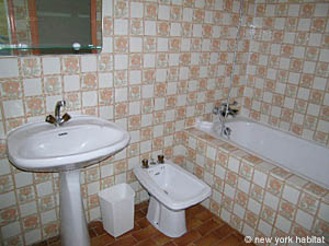 Sur de Francia - Aix en Provence - Marsella - 2 Dormitorios - Casa de Campo apartamento - ba&ntilde;o 1 (PR-518) photo 1 de 2