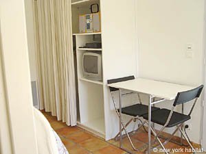South France - Provence Luberon - Studio - Maison de Village - Villa accommodation bed breakfast - kitchen (PR-533) photo 3 of 3