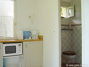 South France - Provence Luberon - Studio - Maison de Village - Villa accommodation bed breakfast - bathroom (PR-533) photo 3 of 3