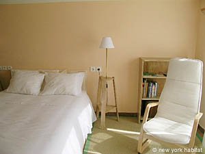 Sud della Francia - Provenza - Luberon - 2 Camere da letto - Casa di campagna appartamento casa vacanze - camera 1 (PR-534) photo 7 di 7