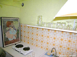 South France - Aix en Provence - Marseilles - Studio accommodation - kitchen (PR-543) photo 3 of 4