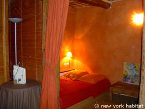 Sur de Francia - Provenza - 1 Dormitorio - Loft alojamiento - dormitorio (PR-549) photo 1 de 3 Sur de Francia - Provenza - 1 Dormitorio - Loft alojamiento - dormitorio (PR-549) photo 1 de 3