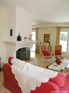 South France - Alpilles - 4 Bedroom - Villa accommodation - living room (PR-556) photo 3 of 10