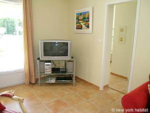 South France - Alpilles - 4 Bedroom - Villa accommodation - living room (PR-556) photo 5 of 10