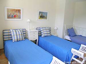 South France - Alpilles - 4 Bedroom - Villa accommodation - bedroom 3 (PR-556) photo 3 of 4