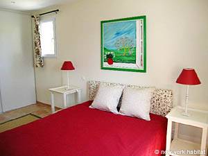 South France - Alpilles - 4 Bedroom - Villa accommodation - bedroom 4 (PR-556) photo 2 of 5
