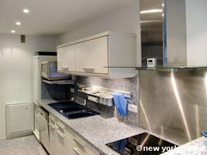 Sud de la France - C&ocirc;te d'Azur - T4 appartement location vacances - cuisine (PR-562) photo 1 sur 3