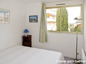 Sud de la France - C&ocirc;te d'Azur - T4 appartement location vacances - chambre 3 (PR-562) photo 1 sur 4