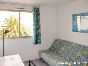 Sud de la France - C&ocirc;te d'Azur - T4 appartement location vacances - chambre 2 (PR-562) photo 1 sur 5