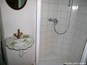 South France - Provence Luberon - 2 Bedroom - Duplex accommodation - bathroom 3 (PR-570) photo 2 of 2