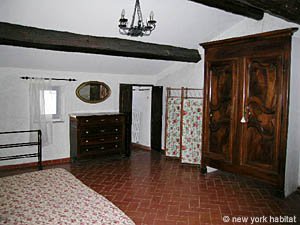 South France - Provence Luberon - 2 Bedroom - Duplex accommodation - bedroom 1 (PR-570) photo 4 of 6