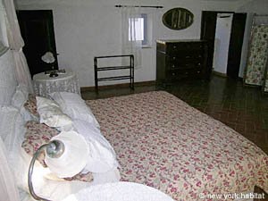 South France - Provence Luberon - 2 Bedroom - Duplex accommodation - bedroom 1 (PR-570) photo 5 of 6