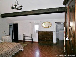 South France - Provence Luberon - 2 Bedroom - Duplex accommodation - bedroom 1 (PR-570) photo 6 of 6