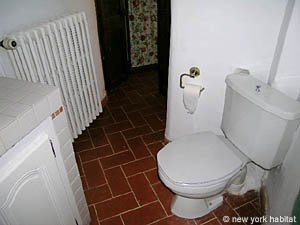 South France - Provence Luberon - 2 Bedroom - Duplex accommodation - bathroom 2 (PR-570) photo 4 of 4