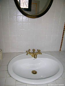 South France - Provence Luberon - 2 Bedroom - Duplex accommodation - bathroom 2 (PR-570) photo 2 of 4