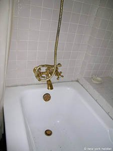 South France - Provence Luberon - 2 Bedroom - Duplex accommodation - bathroom 2 (PR-570) photo 3 of 4