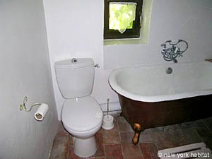 South France - Provence Luberon - 2 Bedroom - Duplex accommodation - bathroom 1 (PR-570) photo 2 of 4