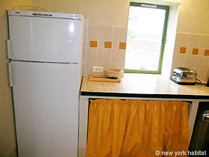 Sud de la France - Avignon et sa r&eacute;gion - T4 - Mas appartements location vacances - cuisine (PR-591) photo 9 de 13