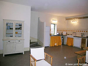 Sud de la France - Avignon et sa r&eacute;gion - T4 - Mas appartements location vacances - cuisine (PR-591) photo 12 de 13