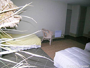Sud de la France - Avignon et sa r&eacute;gion - T4 - Mas appartements location vacances - chambre 3 (PR-591) photo 6 de 7