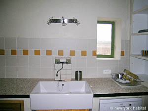 Sud della Francia - Regione di Avignone - 2 Camere - Mas appartamento casa vacanze - cucina (PR-592) photo 5 di 6