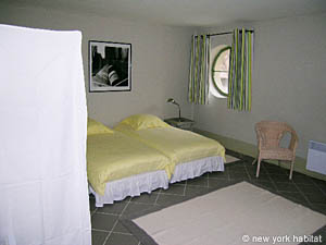 Sud della Francia - Regione di Avignone - 2 Camere - Mas appartamento casa vacanze - camera 2 (PR-592) photo 1 di 11
