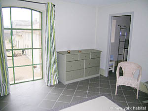 Sud della Francia - Regione di Avignone - 2 Camere - Mas appartamento casa vacanze - camera 2 (PR-592) photo 2 di 11