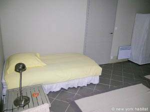 Sud della Francia - Regione di Avignone - 2 Camere - Mas appartamento casa vacanze - camera 2 (PR-592) photo 3 di 11