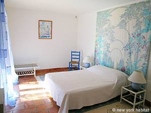 S&uuml;dfrankreich - Avignon und Umgebung - 5 Zimmer ferienwohnung - schlafzimmer 1 (PR-603) photo 2 von 4
