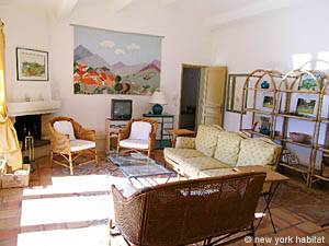 S&uuml;dfrankreich - Avignon und Umgebung - 5 Zimmer ferienwohnung - wohnzimmer (PR-603) photo 1 von 14